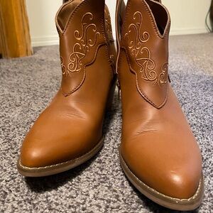 Brown Ankle Boots with Embroidered Design